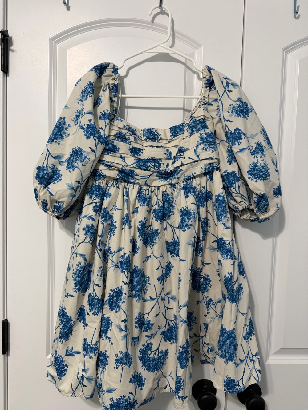 Abercrombie & Fitch Cream Dress with Blue Floral Puff Sleeves